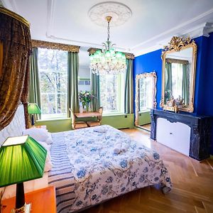 Zimmer mit zwei Einzelbetten